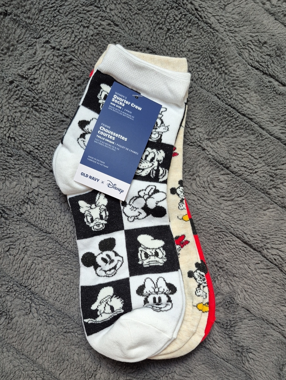 Disney Mickey Mouse 3-Pack Quarter Crew Socks, New With Tags - Picture 2 of 11